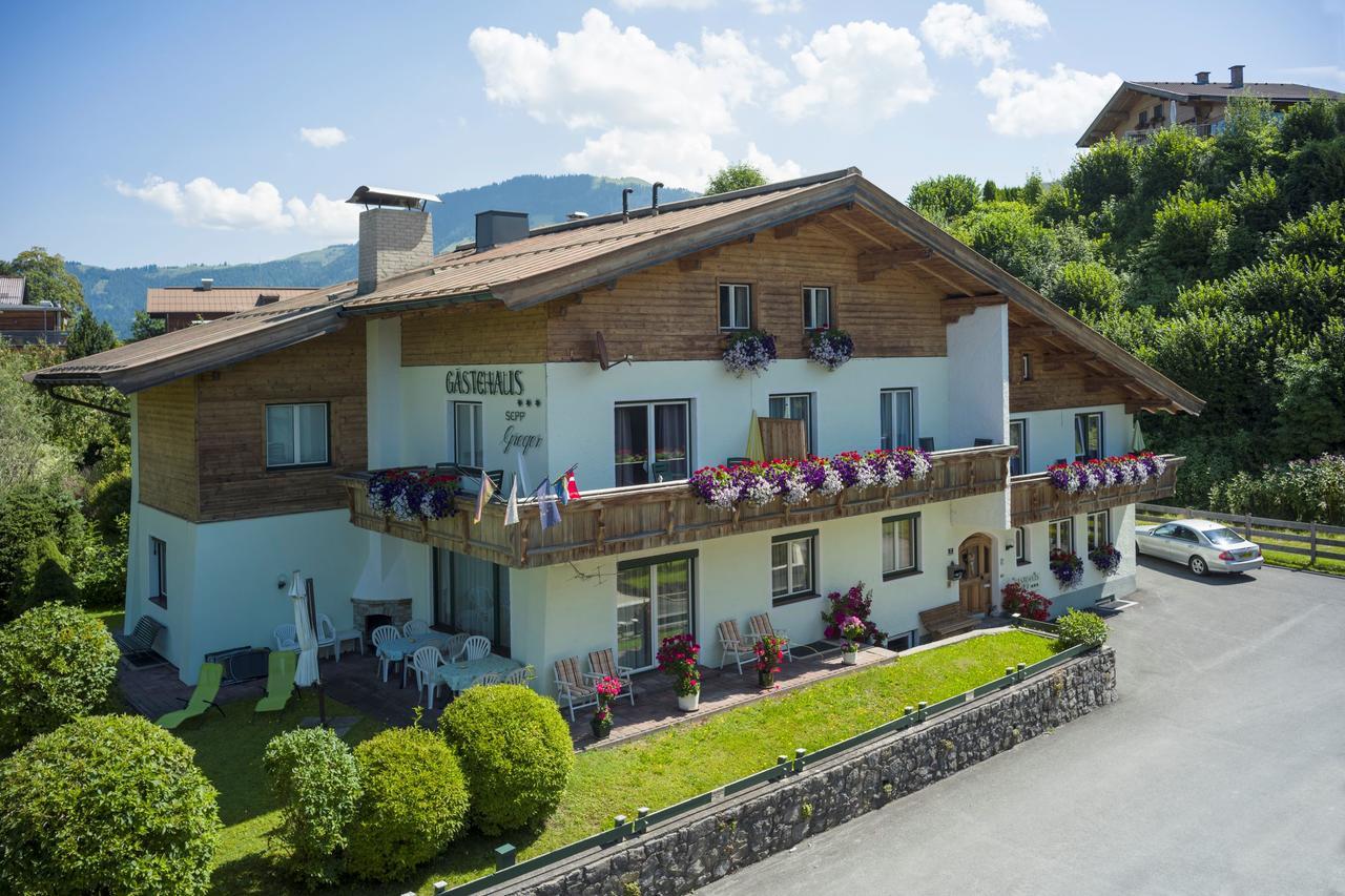 Gaestehaus Greger Bed & Breakfast Sankt Johann in Tirol Bagian luar foto